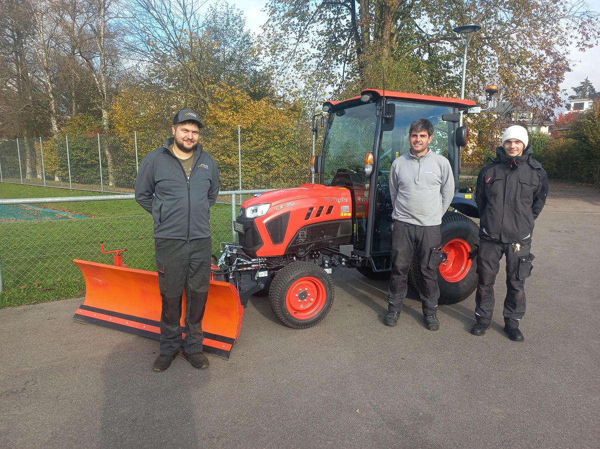 Kubota LX351 Schule Egg